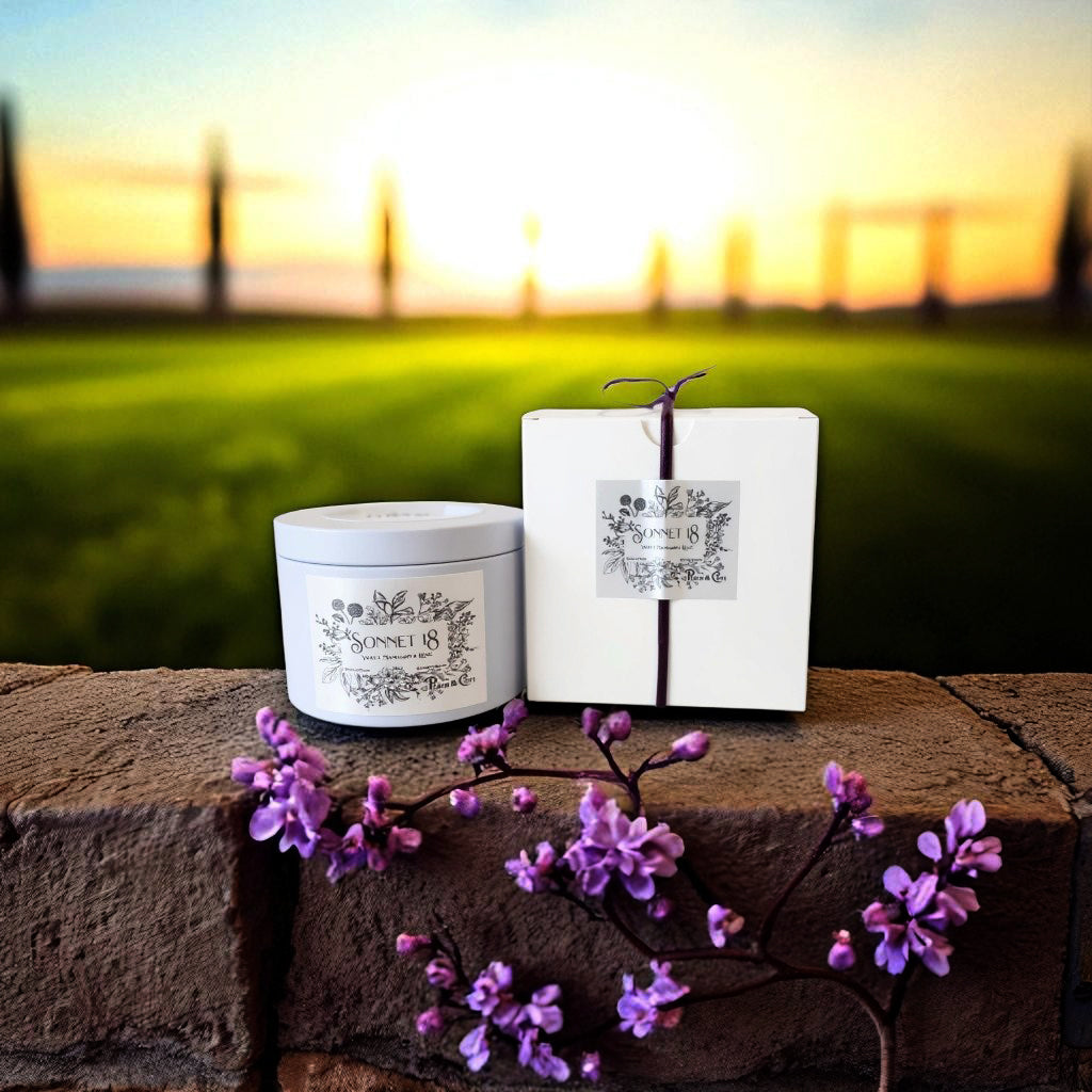 Sonnet 18 candle is inspired by Shakespeare it has an enticing mandarin scent with lilac and violet