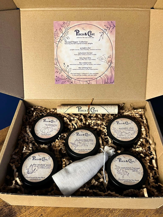Leaf Peepin Candle Gift Set features 5 Fall scented candles, apple, pumpkin, chai latte, hazelnut coffee, toasted marshmallows, graham crackers, s'mores, fireplace embers, apple pie, mint chocolate cocoa 