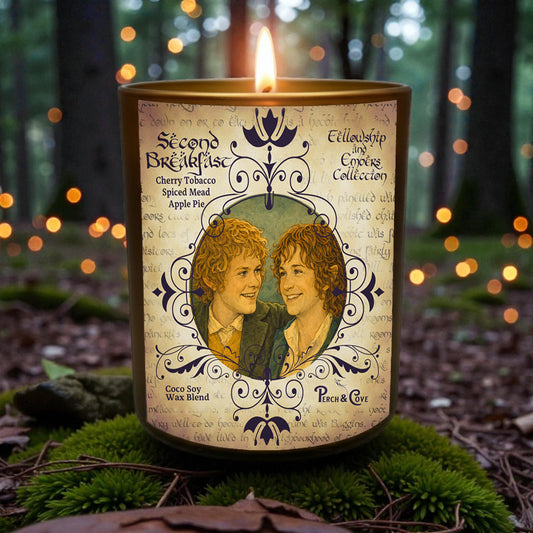 Middle-earth LOTR fantasy candle Second Breakfast, Hobbit's apple pie, spiced honeyed mead, cherry pipe tobacco.